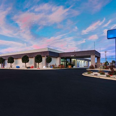 Motel 6 Burlington Bagian luar foto