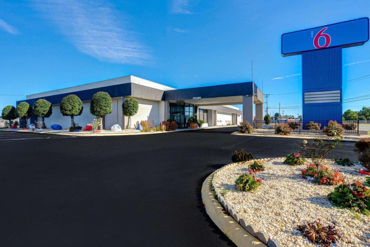 Motel 6 Burlington Bagian luar foto