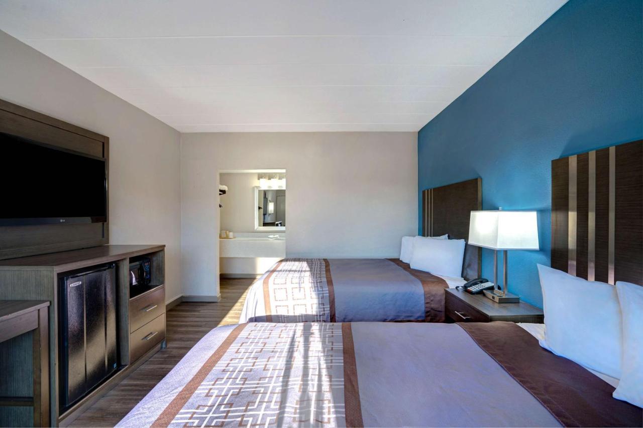 Motel 6 Burlington Bagian luar foto