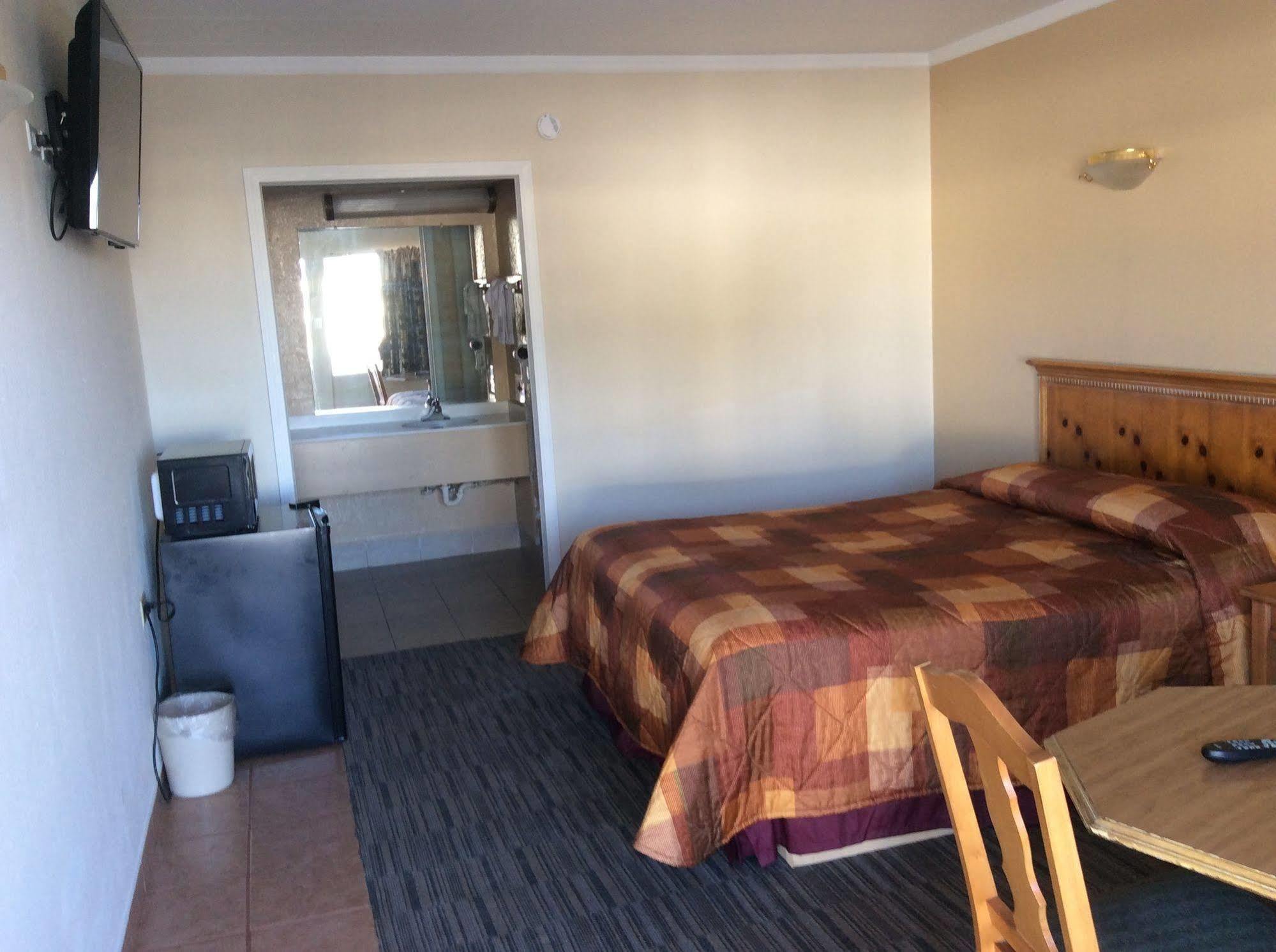 Motel 6 Burlington Bagian luar foto