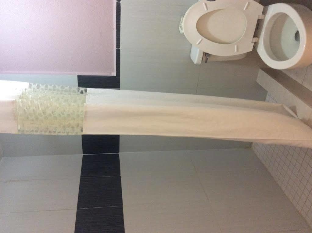 Motel 6 Burlington Bagian luar foto