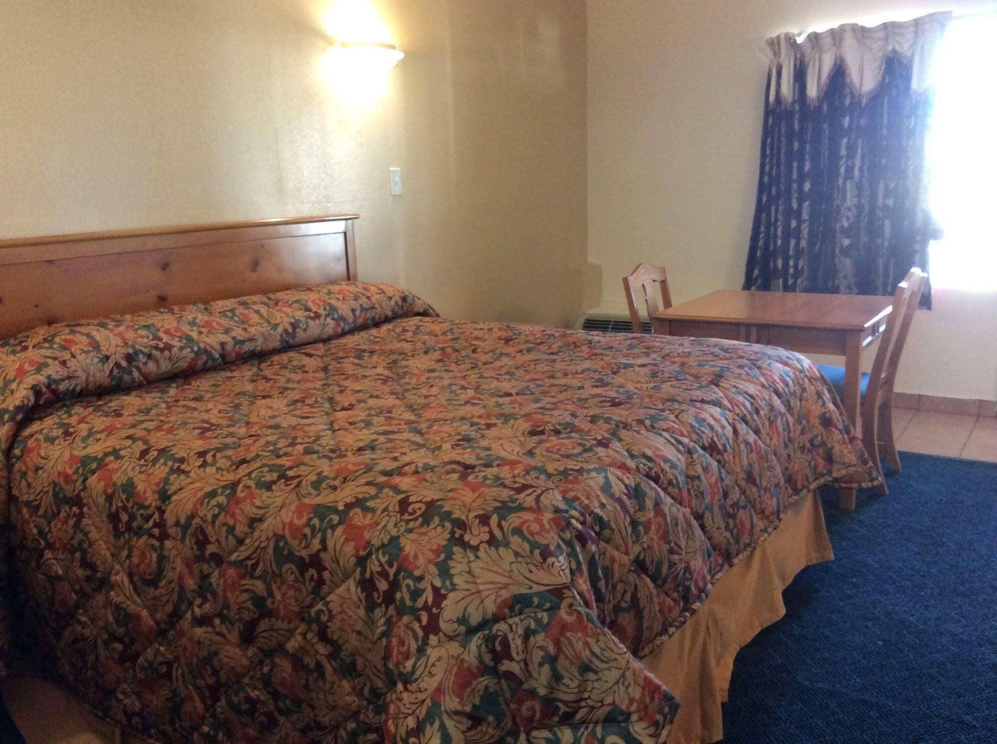 Motel 6 Burlington Bagian luar foto